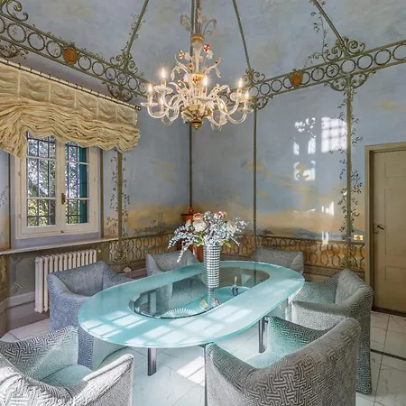 Eighteenth-century Tuscan Tricolle Villa